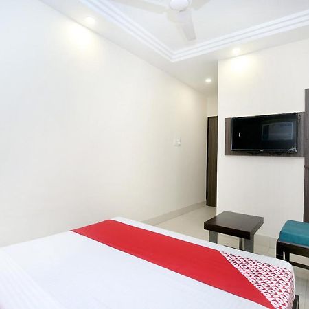 โอโย 12354 โฮเต็ล สังครีลา Hotel อัมริตสา ภายนอก รูปภาพ