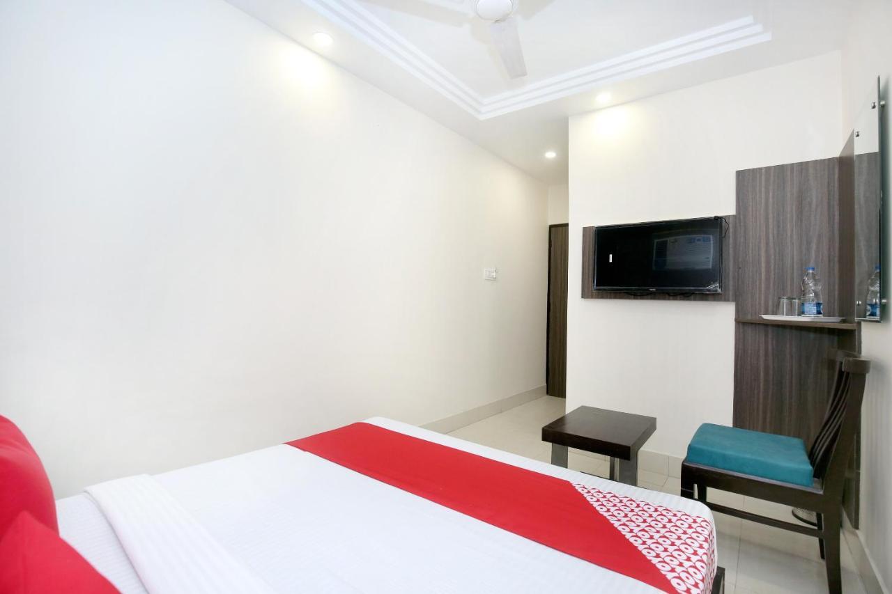 โอโย 12354 โฮเต็ล สังครีลา Hotel อัมริตสา ภายนอก รูปภาพ