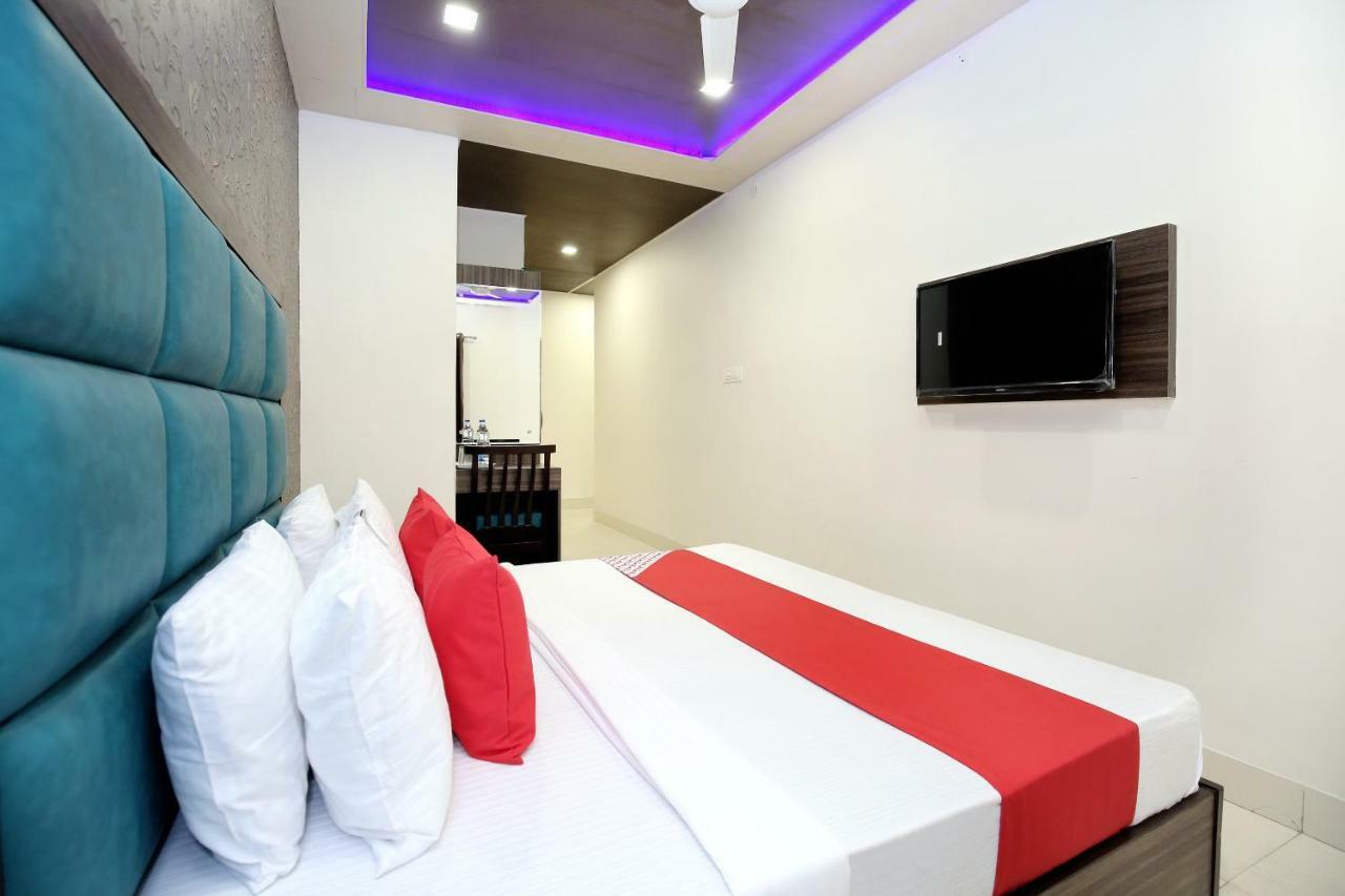 โอโย 12354 โฮเต็ล สังครีลา Hotel อัมริตสา ภายนอก รูปภาพ